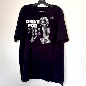 Adidas The Go To Tee Drive For Five San Antonio‎ Spurs Tee  Black T Shirt 2XL